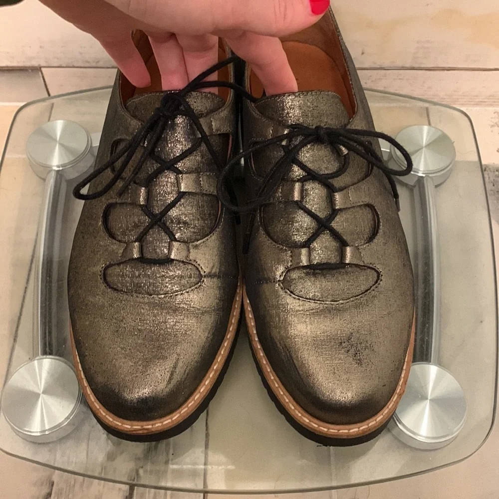 L’AmourDesPied metallic tone loafer style shoe - Picture 1 of 7